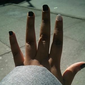 Meet your Posher, Anaya